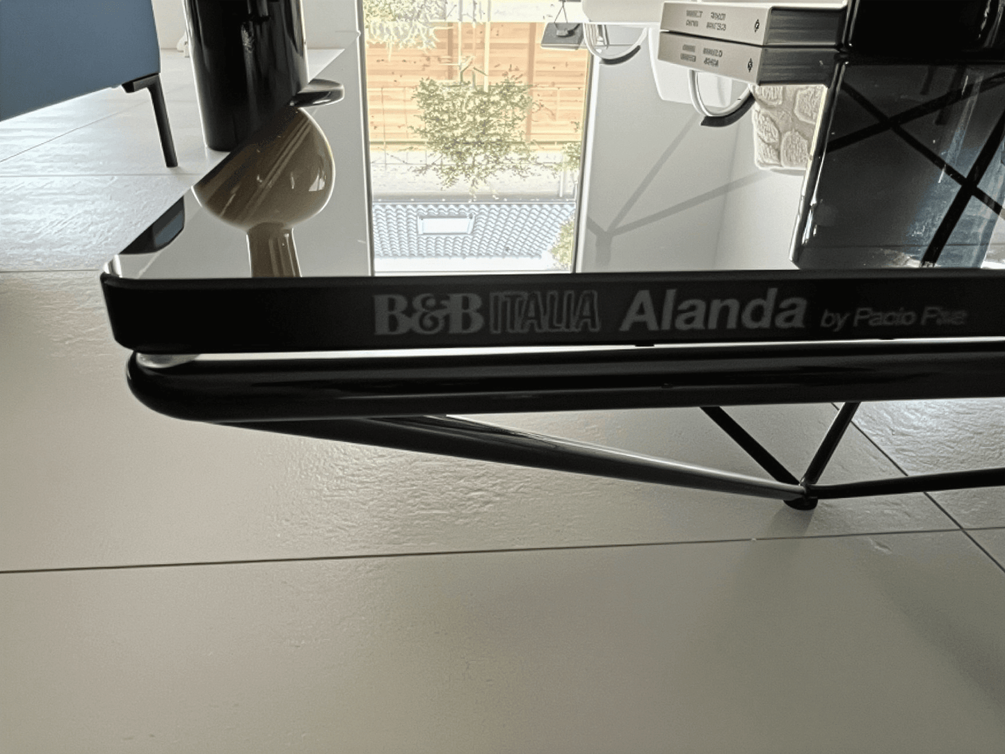 B&B Italia “Alanda ’18” Salontafel – Ontwerp Paolo Piva – 120×120 cm