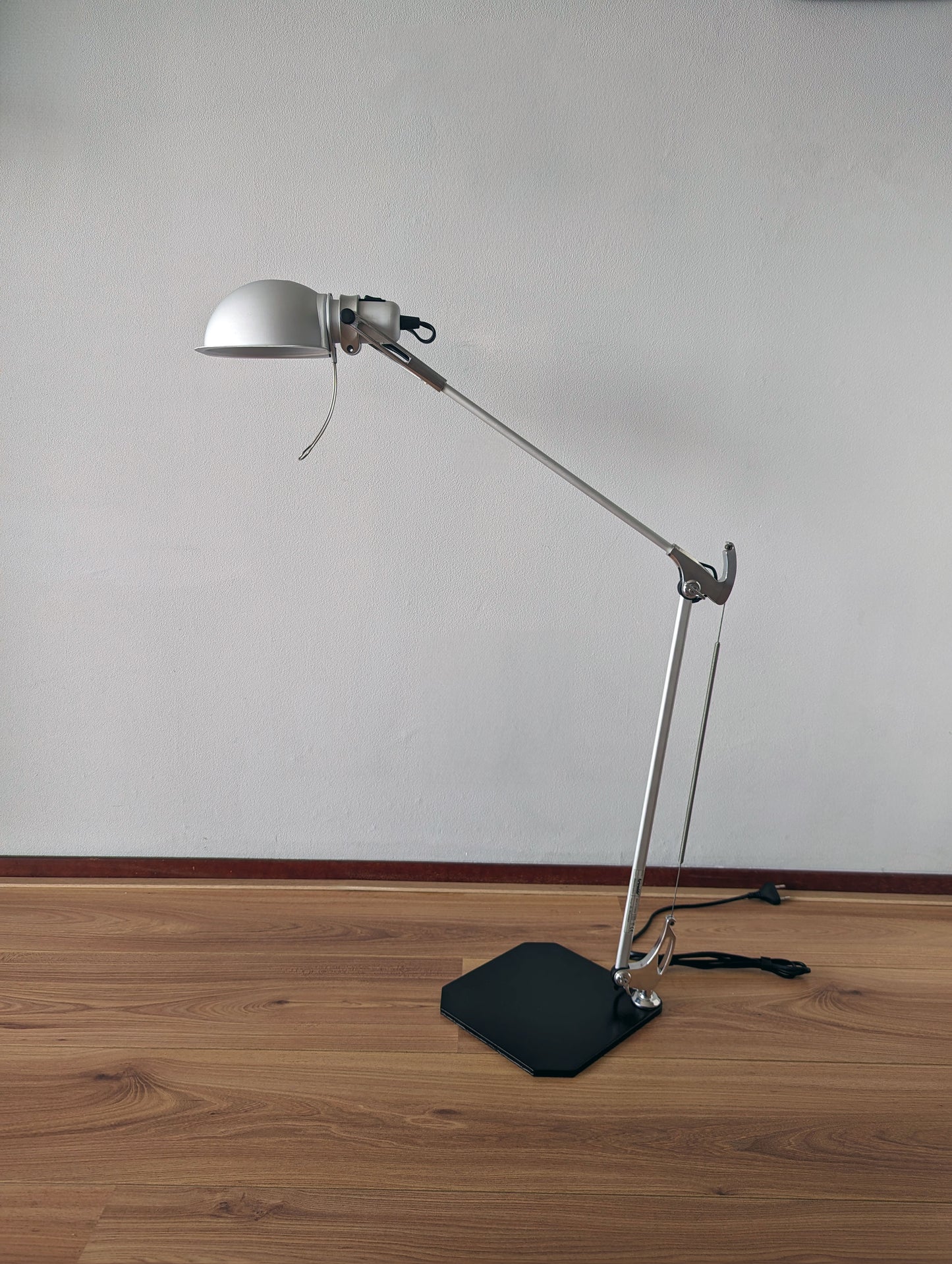 Artemide “Mandraki” Bureaulamp – Riccardo Blumer
