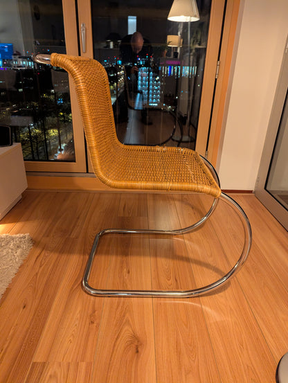 Cantilever “MR10” Stoel – Ludwig Mies van der Rohe (1927)