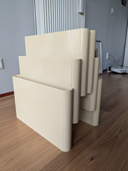 Kartell “Magazine Rack” – Magazine rack – Giotto Stoppino (1972)