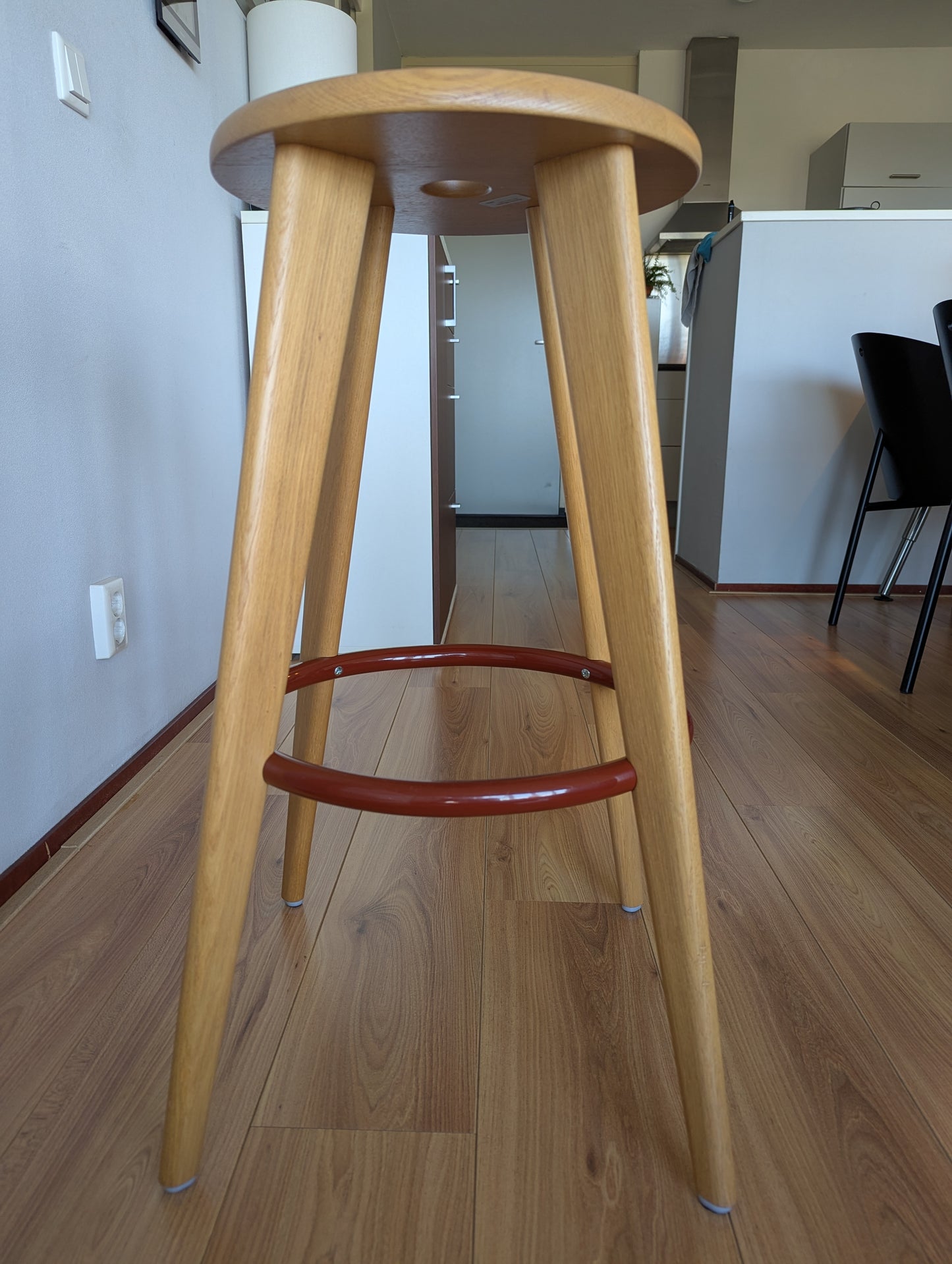 Vitra “Tabouret Haut” Barkruk – Prouvé Edition 2002 – Naturel Eiken